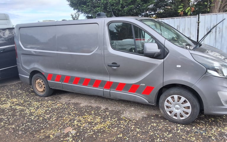 JUST IN FOR BREAKING - VAUXHALL VIVARO 2015 1.6 R9M408 6 SPEED