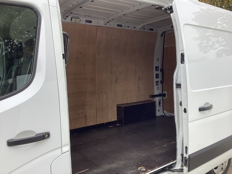 2024 Nissan Interstar dCi 35 Tekna F35 MWB M/R A/C Euro 6 MWB Panel Van Diesel Manual