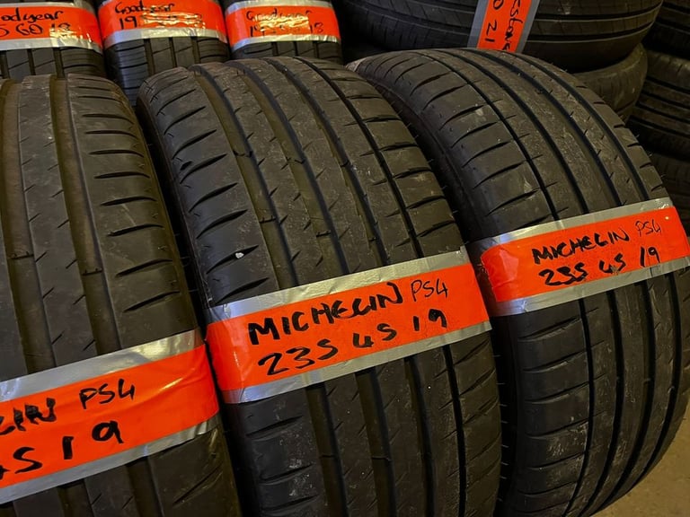  235 45 19 Michelin PS4'tyres full matching set like new Only £180 fitted and balanced open 7 days