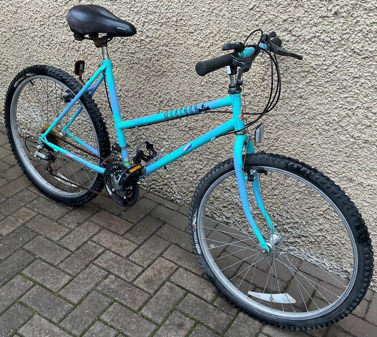 Bike/Bicycle.LADIES RALEIGH “ MONTANA “ LARGE FRAME MOUNTAIN BIKE 