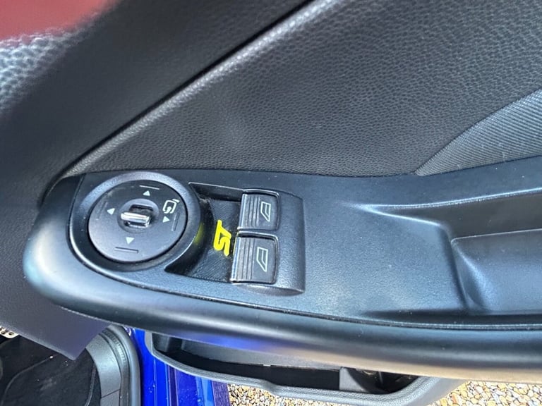 2014 Ford Fiesta 1.6T EcoBoost ST-2 3dr (182 ps) Hatchback Petrol Manual