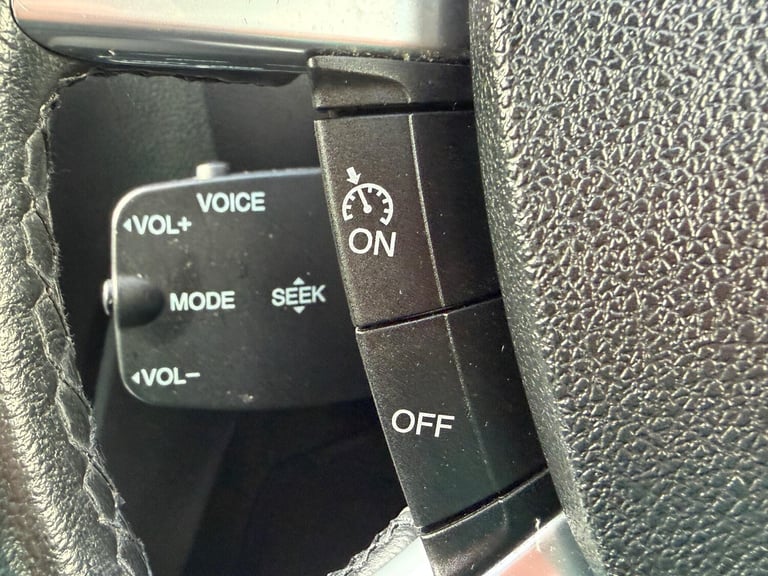 2010 Ford Focus 1.6 Titanium 5dr Auto HATCHBACK PETROL Automatic