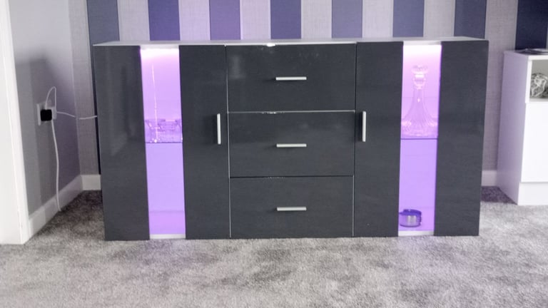 Sideboard/display cabinet 