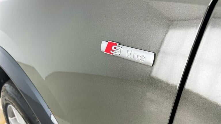 2023 Audi Q3 Black Edition 35 TFSI  150 PS 6-speed Manual SUV Petrol Manual