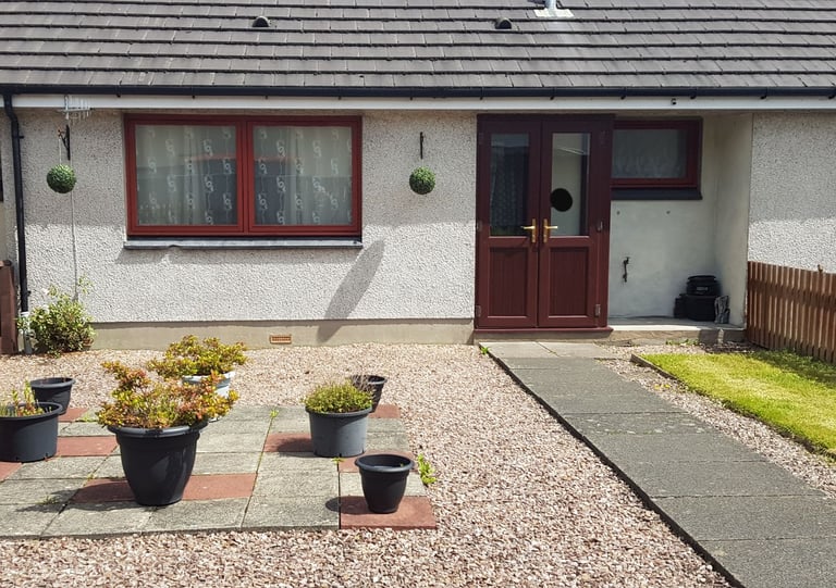 Home Swap 1 Bedroom Bungalow