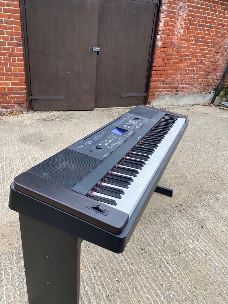 Yamaha Keyboard