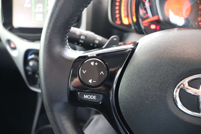 2016 Toyota AYGO 1.0 Aygo X-Play VVT-i CVT 5dr Hatchback Petrol Automatic