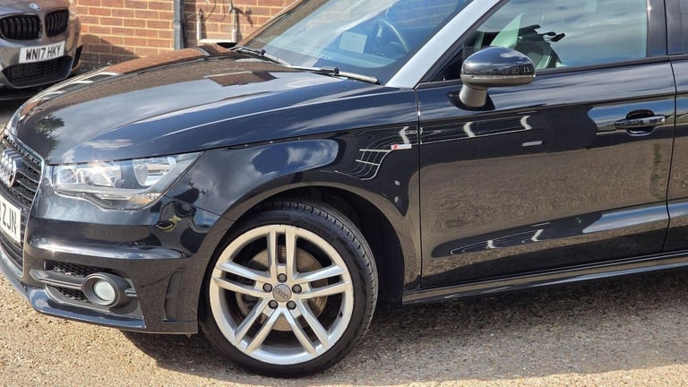 AUDI A1 1.4 TFSI S line Sportback S Tronic Euro 5 5dr 2012