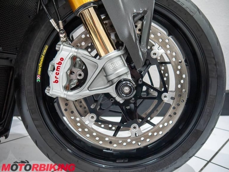 2020 (70) Ducati Streetfighter V4S - Beautiful bike with extras & Ducati history