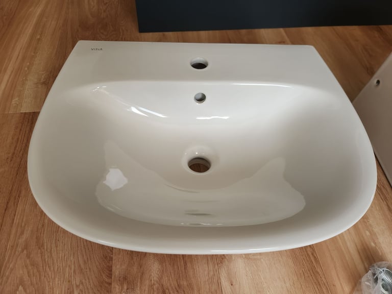 Vitra Zentrum semi-pedestal bathroom sink 550mm