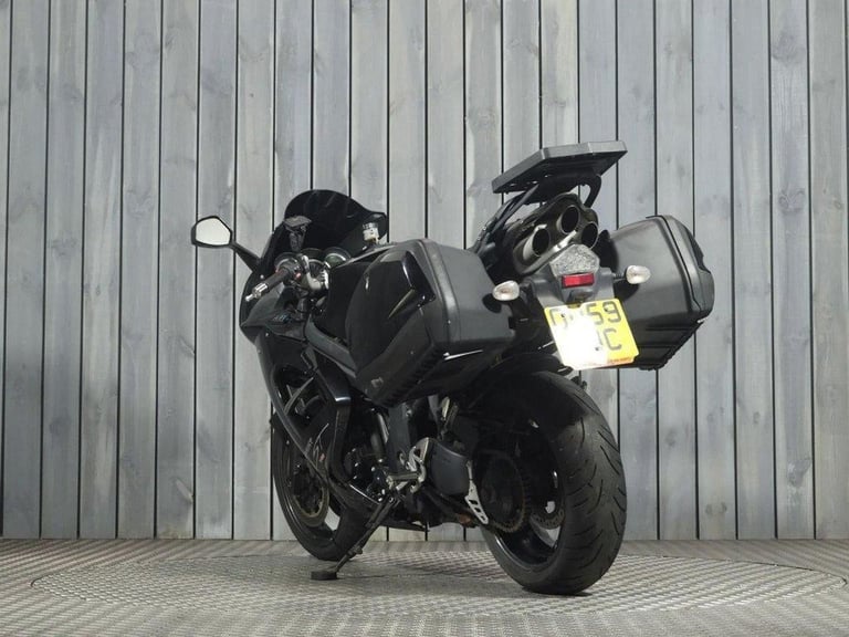 2010 59 TRIUMPH SPRINT ST 1050