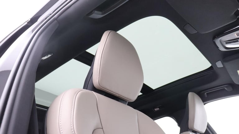 2025 Volvo XC90 T8 PHEV AWD Ultra Dark (Sunroof, 360 Camera, Bowers &amp; Wilkins Sound) ESTATE P...