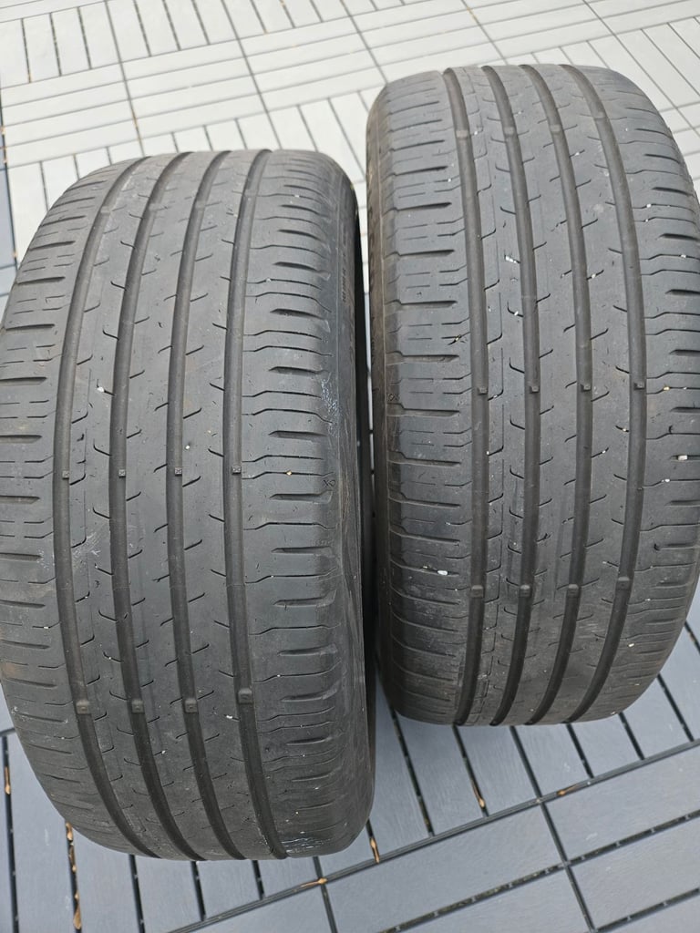 2 x Run-flat Tyres Continental 