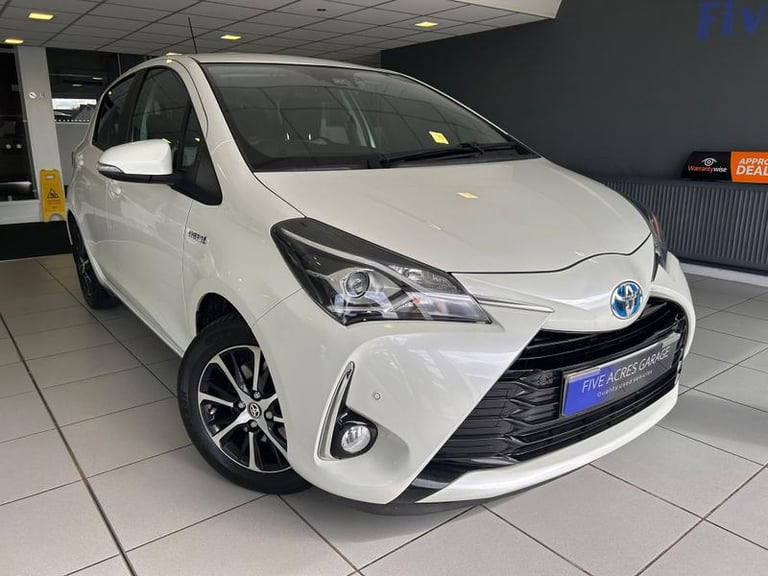 image for 2018 Toyota Yaris 1.5 VVT-h Icon Tech Hatchback 5dr Petrol Hybrid E-CVT Automatic Hatchback Hybri...