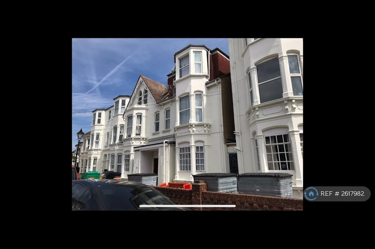 1 bedroom flat in Worthing Road, Portsmouth, PO5 (1 bed) (#2617982)