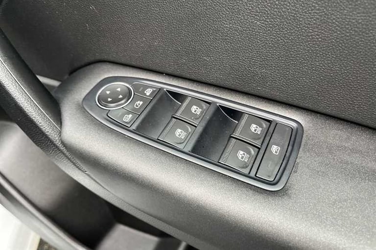 2020 Renault Captur 1.0 TCE 100 ICONIC 5DR Hatchback Petrol Manual