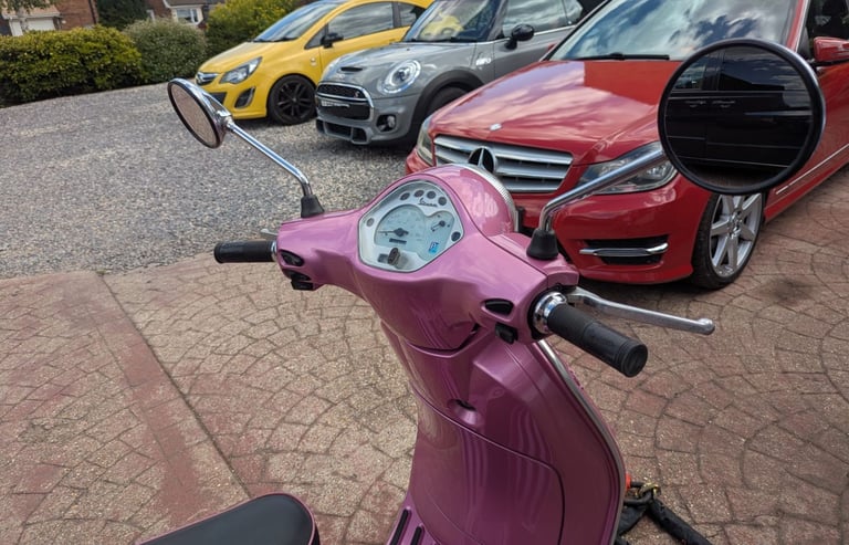 Piaggio, VESPA, 2011, 49 (cc)