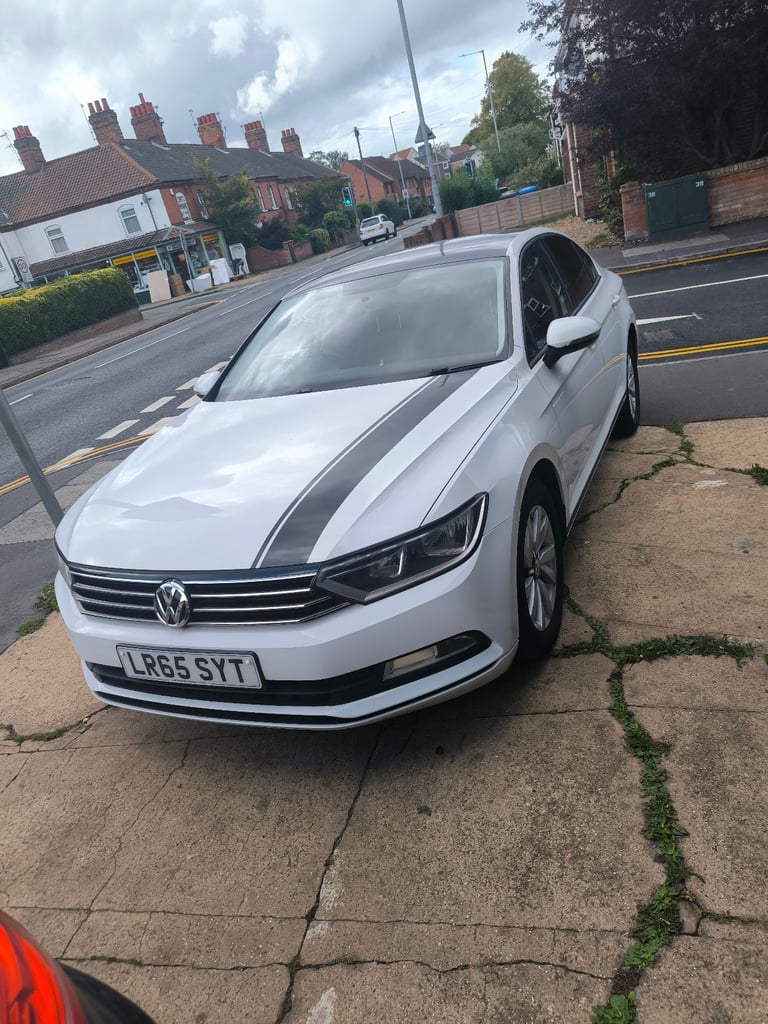 image for Volkswagen, PASSAT, Saloon, 2015, Semi-Auto, 1598 (cc), 4 doors