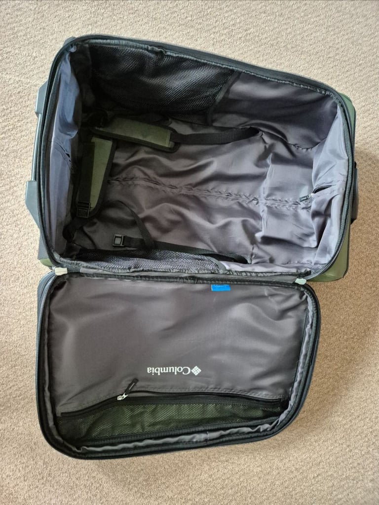 Columbia expandable 66cm tall x 40cm wide x 29cm deep multi-pocket wheeled
