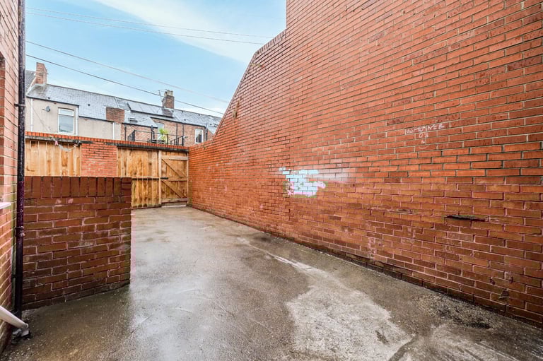Two bedroom, 1 bathroom flat, Spencer Street, Newcastle Upon Tyne, NE6 5BY 
