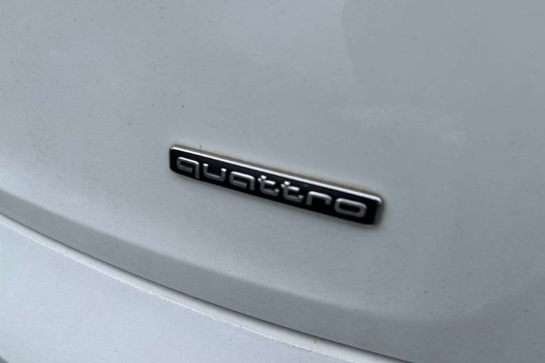  Audi Q5 40 TDI Quattro S Line 5dr S Tronic SUV Diesel Automatic