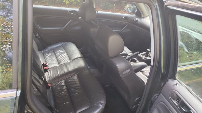 VW Passat Estate 1.9 TDI PD 130 - Image 8