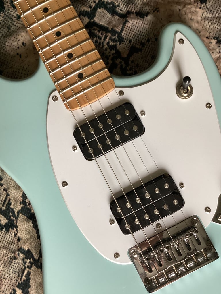 Squier FSR Sonic Mustang HH, Sonic Blue