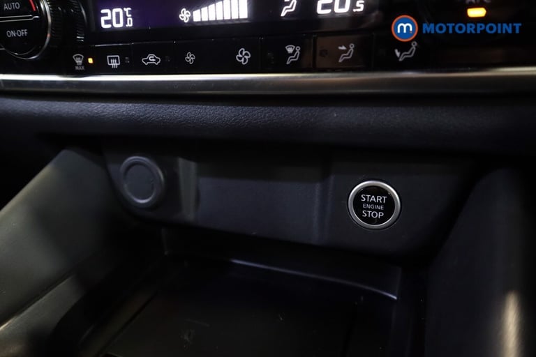 2023 Nissan Qashqai 1.3 DiG-T MH N-Connecta 5dr HATCHBACK PETROL Manual