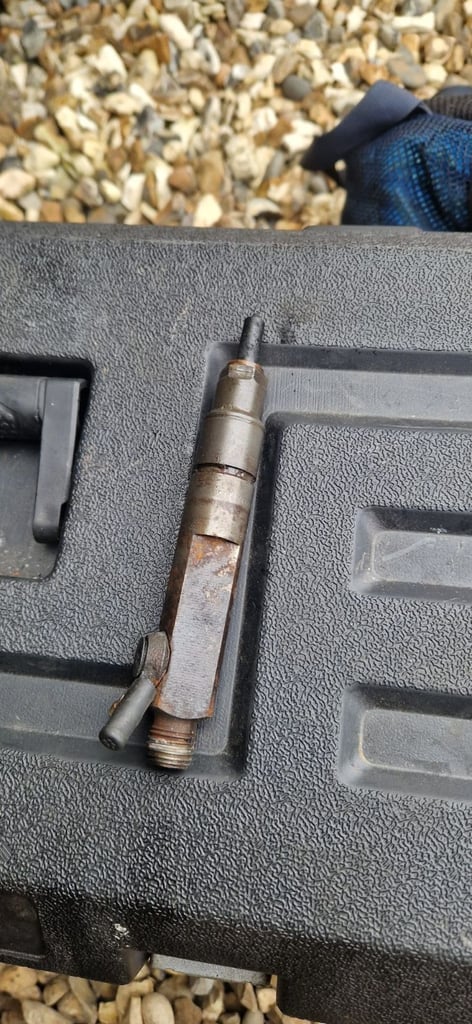 VW Transporter 01-05 Diesel 2.5 TDI Fuel injector 074130201C BPX