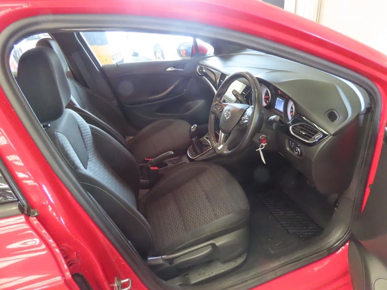 2016 Vauxhall Astra 1.4T 16V 150 SRi Nav 5dr HATCHBACK Petrol Manual