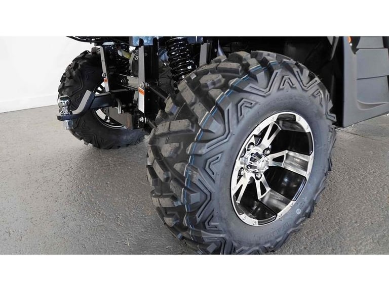 Electric Wheels Nipper Lite 4x4 UTV Gator