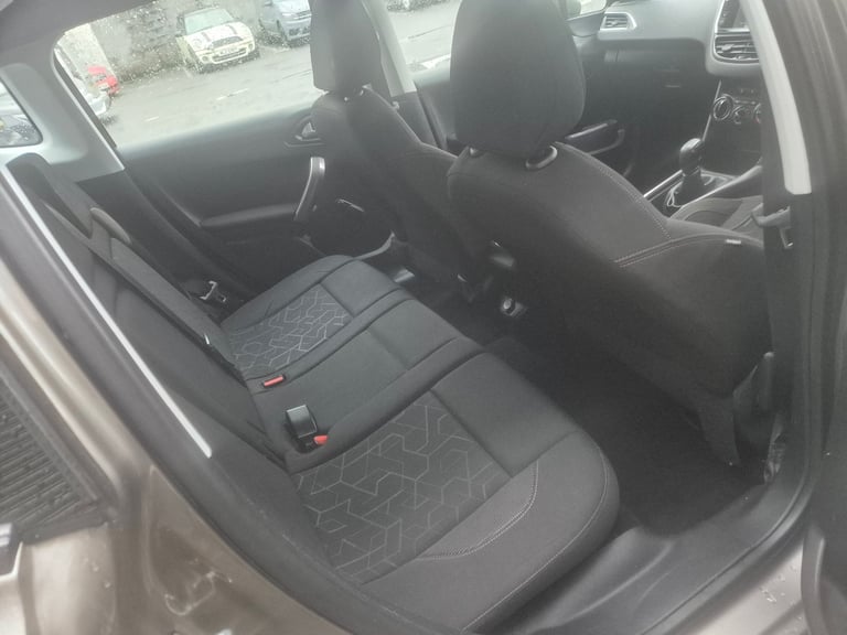 Peugeot, 2008, Hatchback, 2014, Manual, 1560 (cc), 5 doors