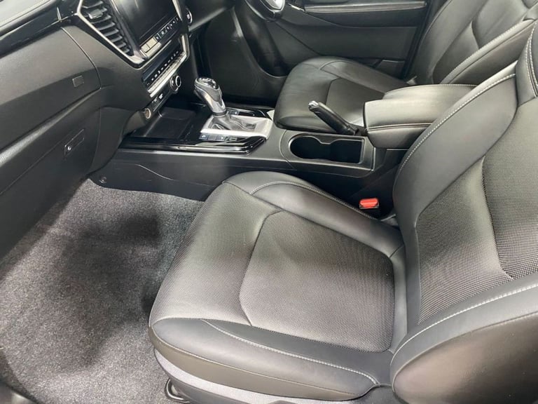  Isuzu D-max 1.9 V-Cross Double Cab 4x4 Auto Diesel