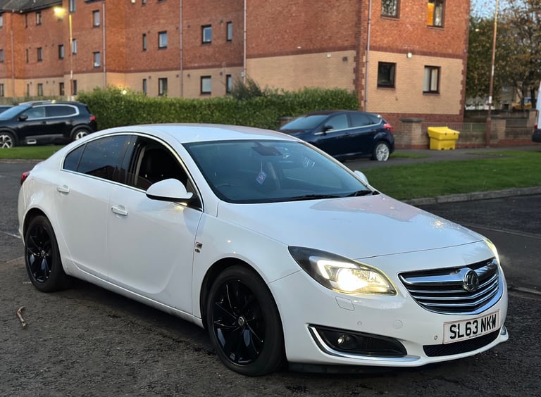 Vauxhall, INSIGNIA, Hatchback, 2013, Manual, 1956 (cc), 5 doors
