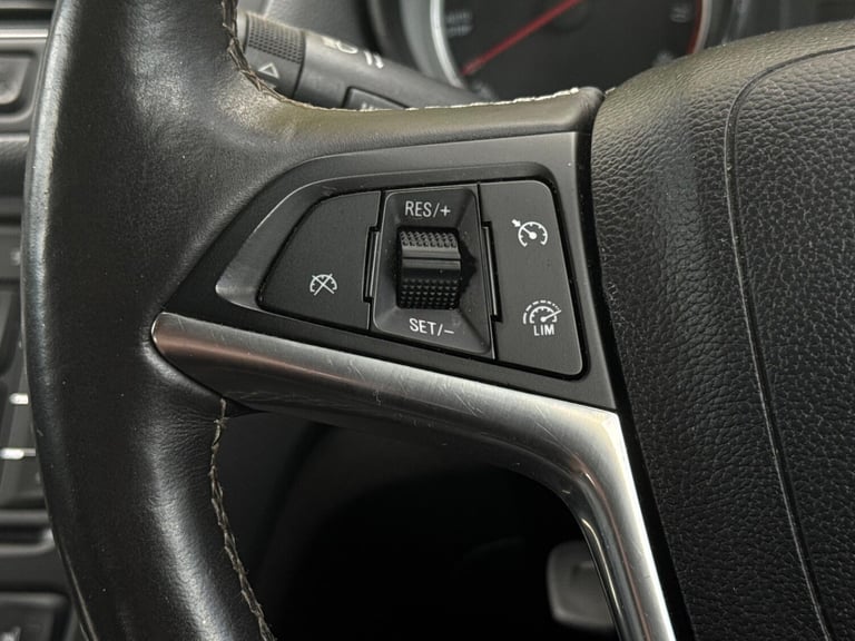 2015 Vauxhall Mokka 1.4i Turbo SE 2WD Euro 6 (s/s) 5dr HATCHBACK Petrol Manual