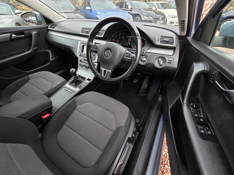 2013 Volkswagen Passat 2.0 TDI Bluemotion Tech Highline 4dr SALOON DIESEL Manual