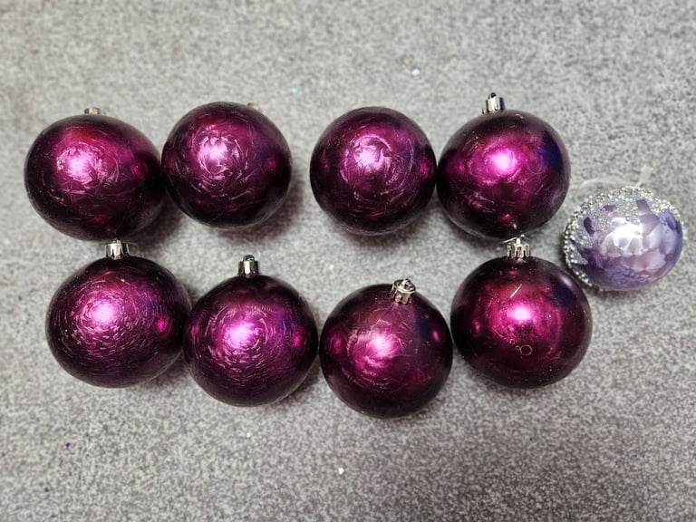 Christmas Tree Decorations Extra Laurge Purple Demasked Baubles From Taskers x8