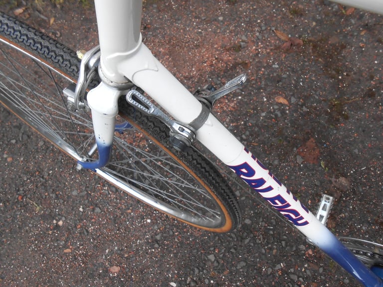 RALEIGH WINNER 10 SPEED ROAD RACING BIKE, RETRO RACER. 1980's.