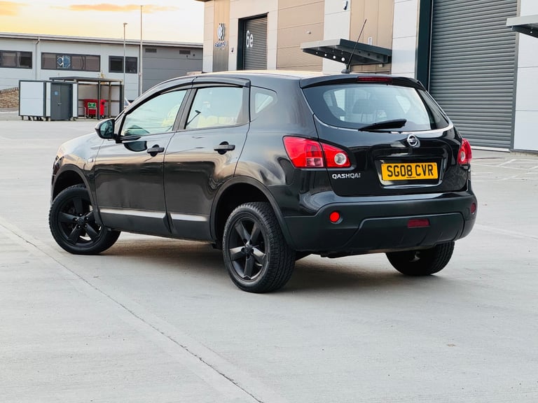 Nissan Qashqai Visia 1.6 | 12 months MOT | LEZ Compliant