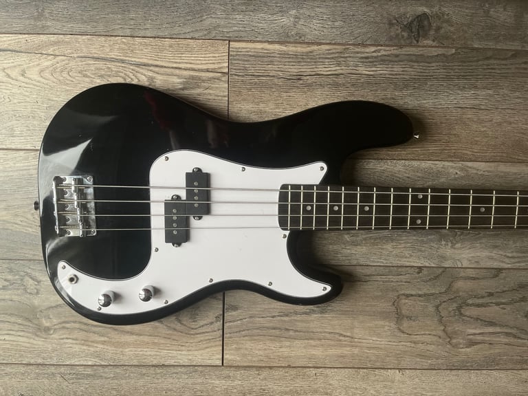 Bass guitar with amp and case
