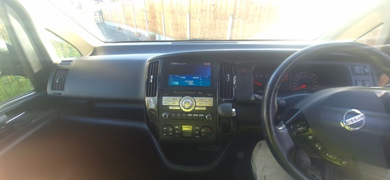 Nissan, SERENA highwaystar, 2010, 1990 (cc)