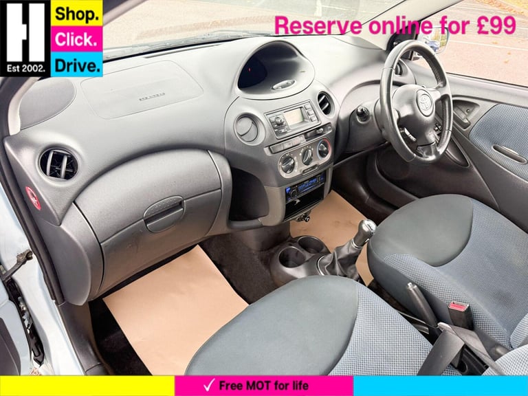 Toyota Yaris 1.3 VVT-i Blue Hatchback 5dr Petrol Manual (133 g/km, 85 bhp) Petrol Manual - Image 32