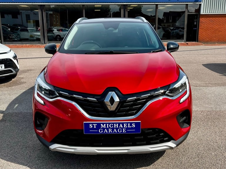 2020 Renault Captur ICONIC TCE Hatchback Petrol Manual