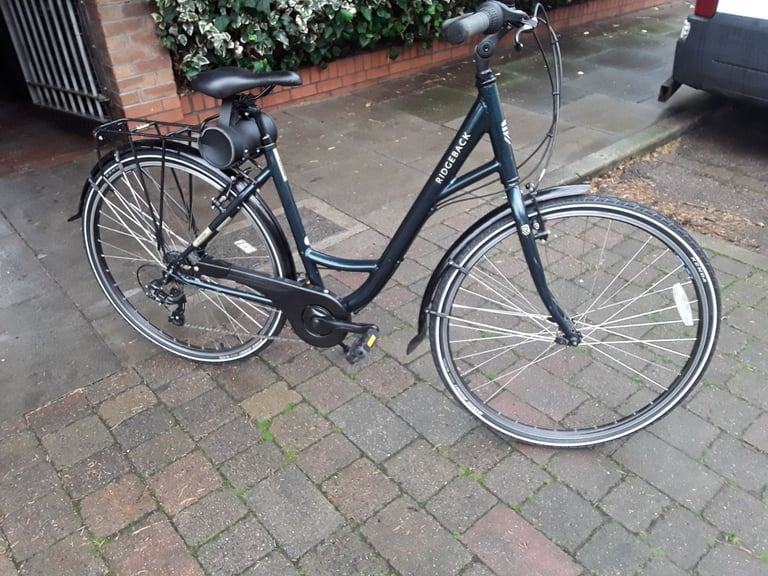 image for AVENIDA 6 RIDGEBACK LARGE LADIES LOW STEP BIKE NEW 700c. 