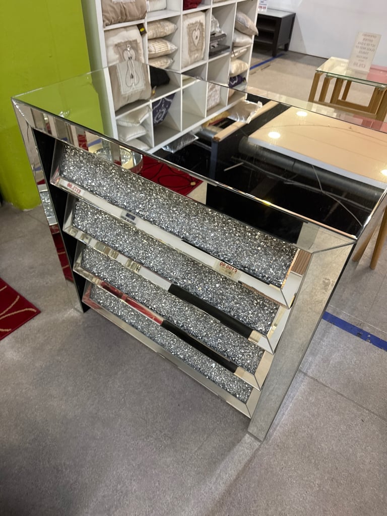 CRUSHED GLASS 4 drawer chest of drawers 