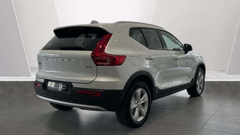2025 Volvo XC40 Core, B3 Mild hybrid, Petrol ESTATE Petrol/Electric Hybrid Automatic
