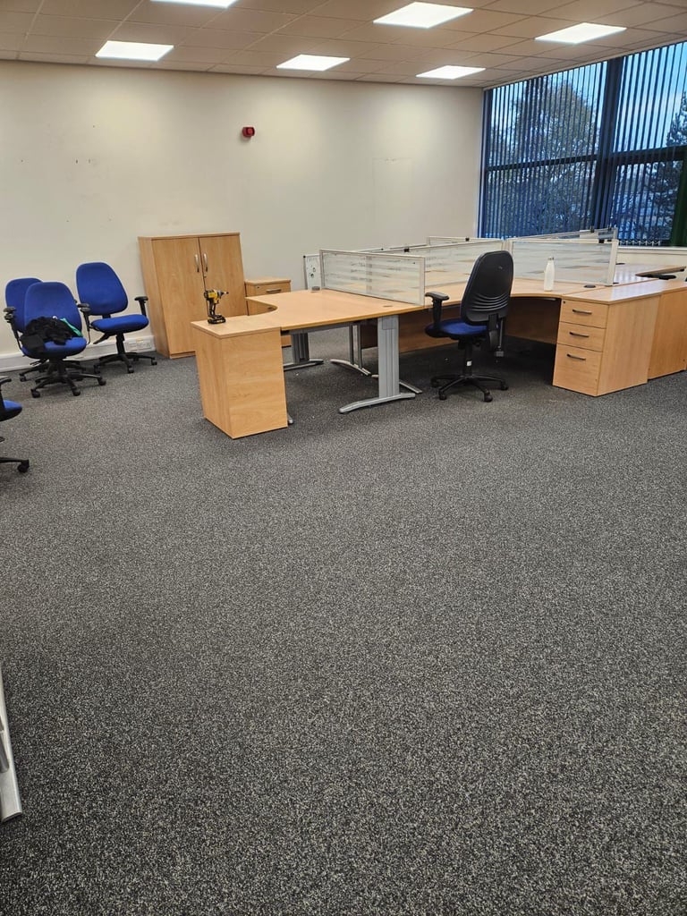JOBLOT Office Furniture SURPLUS STOCK For Sale Over 100 Desks/Chairs/Cabinets/Cupboards 16