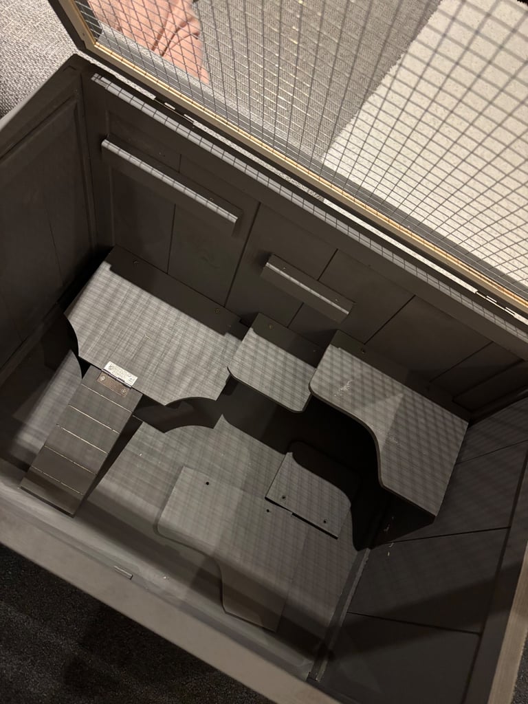 Paw hut hamster cage 