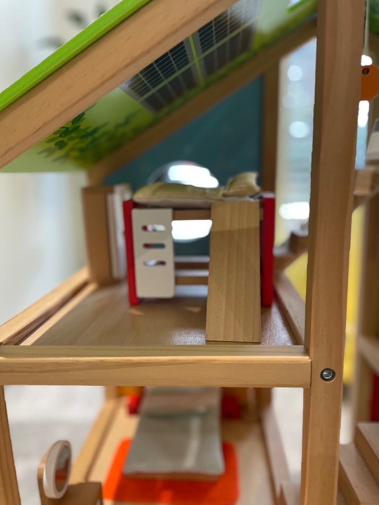 Hape Dolls House  *Complete set*