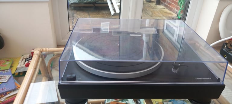 Record Turnbable - Audio Technica - ATLP5